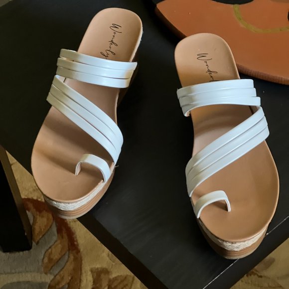 Wonderly Libby Wedged Sandal - Picture 1 of 10
